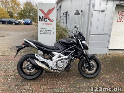 Suzuki SFV 650 Gladius