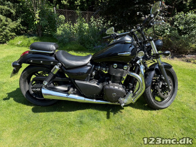 Triumph Thunderbird 1700 STORM