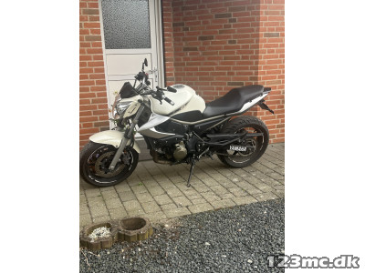 Yamaha XJ6 N Street