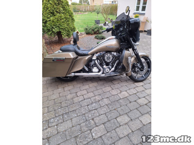 Harley-Davidson FLHX Street Glide Touring