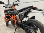 2012 KTM 690 DUKE 2012 KTM 690 DUKE