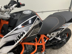 2012 KTM 690 DUKE 2012 KTM 690 DUKE