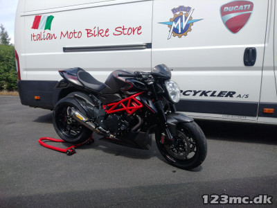 MV Agusta Brutale 1090 RR ABS