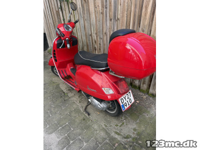 Vespa GTS 125
