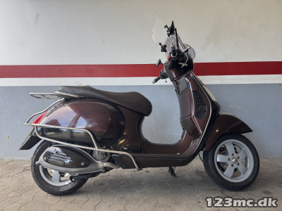 Vespa GTS 300
