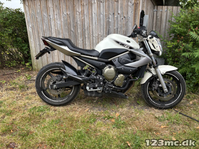 Yamaha XJ6 N Naked