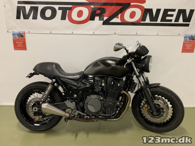 Yamaha XJR 1300 Café Racer