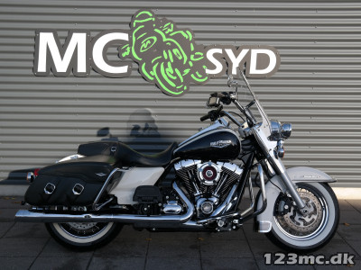 Harley-Davidson FLHRC Road King Classic Harley-Davidson FLHRC Road King Classic