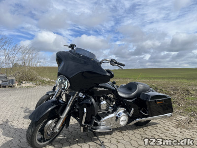 Harley-Davidson FLHXI Street Glide