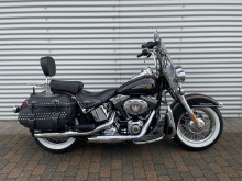 Harley-Davidson FLSTC Heritage Softail Classic HMC Motorcykler. Vi bytter gerne. Harley-Davidson FLSTC Heritage Softail Classic HMC Motorcykler. Vi bytter gerne.