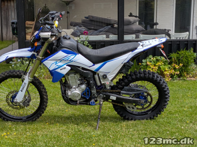 Yamaha WR 250 R Yamaha WR 250 R