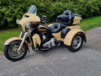 2014 Harley-Davidson FLHTCUTG Tri Glide Ultra