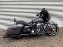 Harley-Davidson FLHX Street Glide HMC Motorcykler. Vi bytter gerne.