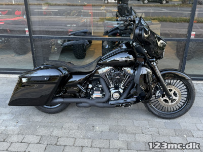 Harley-Davidson FLHXI Street Glide