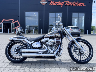 Harley-Davidson FXSBSE CVO Breakout