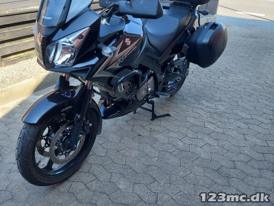 Suzuki DL 650 V-Strom ABS Suzuki DL 650 V-Strom ABS
