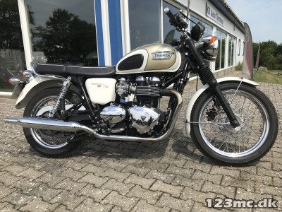 Triumph Bonneville 865