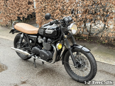 Triumph Bonneville T 100 Black