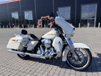 2015 Harley-Davidson FLHXS Street Glide Special