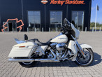 2015 Harley-Davidson FLHXS Street Glide Special