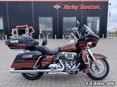 Harley-Davidson FLTRUSE CVO Road Glide Ultra