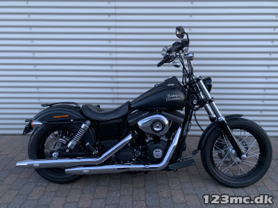 Harley-Davidson FXDB Street Bob HMC Motorcykler.  Vi bytter gerne.
