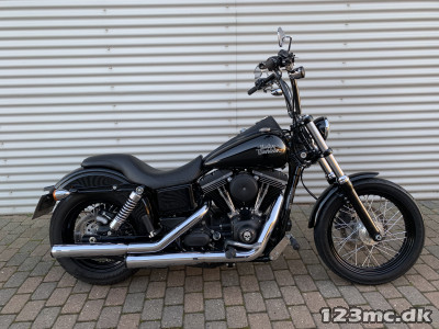 Harley-Davidson FXDB Street Bob HMC Motorcykler.  Vi bytter gerne.
