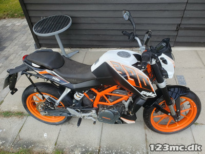 KTM 390 Duke