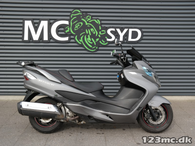 Suzuki AN 400 Burgman MC-SYD       BYTTER GERNE