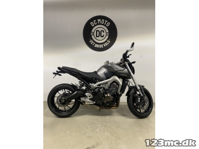 Yamaha MT-09 Yamaha MT-09