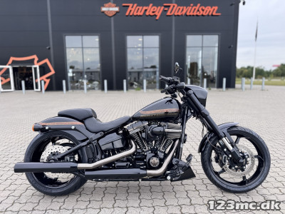 Harley-Davidson FXSE CVO Pro Street Breakout