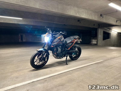 KTM 690 DUKE Naked