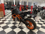 2016 KTM 690 DUKE R 2016 KTM 690 DUKE R