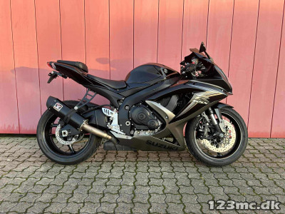 Suzuki GSXR 750
