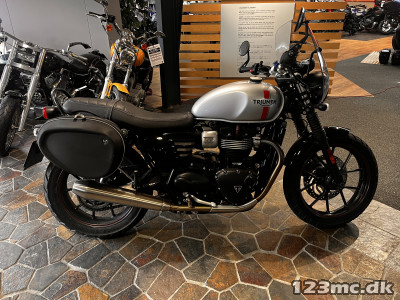 Triumph Bonneville Street Twin