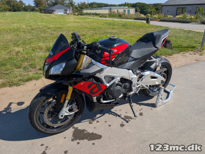 Aprilia Tuono V4 1100 RR