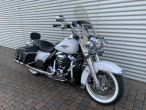 2017 Harley-Davidson FLHRC Road King Classic 2017 Harley-Davidson FLHRC Road King Classic