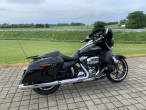 2017 Harley-Davidson FLHXS Street Glide Special