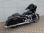 2017 Harley-Davidson FLHXS Street Glide Special