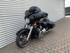 2017 Harley-Davidson FLHXS Street Glide Special