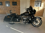 2017 Harley-Davidson FLHXS Street Glide Special 2017 Harley-Davidson FLHXS Street Glide Special