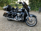 2017 Harley-Davidson FLHXS Street Glide Special