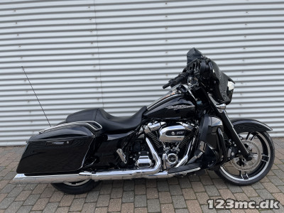 Harley-Davidson FLHXS Street Glide Special HMC Motorcykler. Vi bytter gerne.