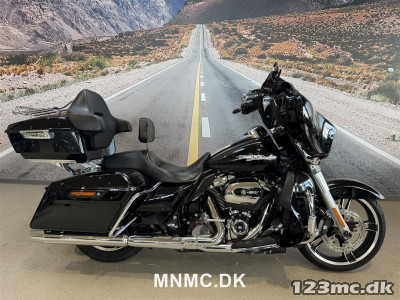Harley-Davidson FLHXS Street Glide Special