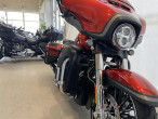 2017 Harley-Davidson FLHXSE CVO Street Glide