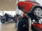 2017 Harley-Davidson FLHXSE CVO Street Glide