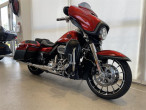 2017 Harley-Davidson FLHXSE CVO Street Glide