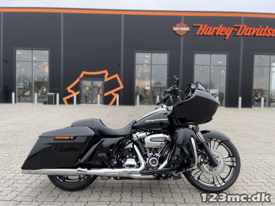 Harley-Davidson FLTRXS Road Glide Special
