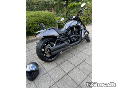 Harley-Davidson VRSCDX Night Rod Special
