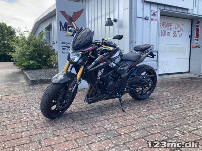 Suzuki GSXS 750